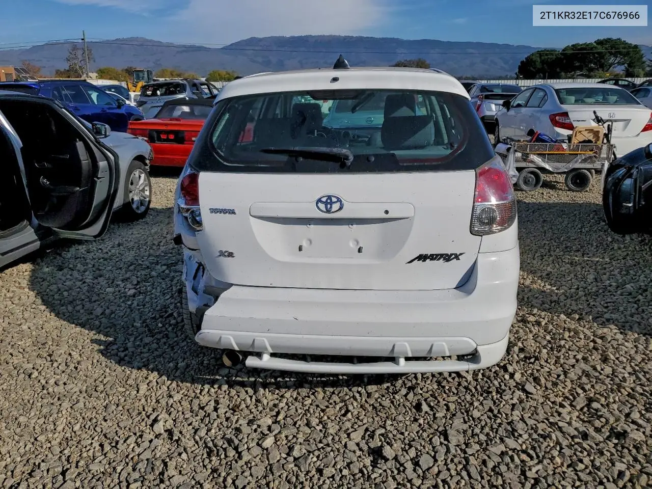 2T1KR32E17C676966 2007 Toyota Corolla Matrix Xr