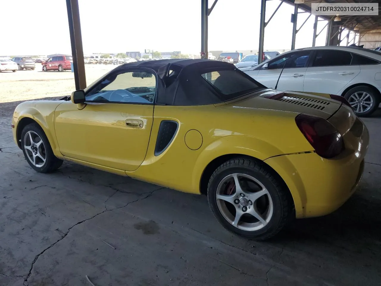 JTDFR320310024714 2001 Toyota Mr2 Spyder