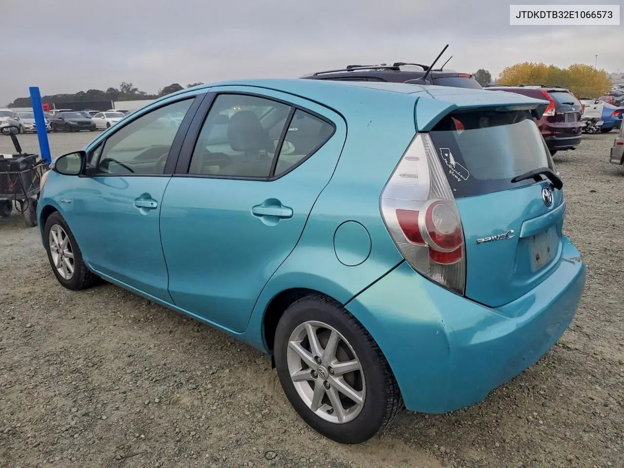 JTDKDTB32E1066573 2014 Toyota Prius C