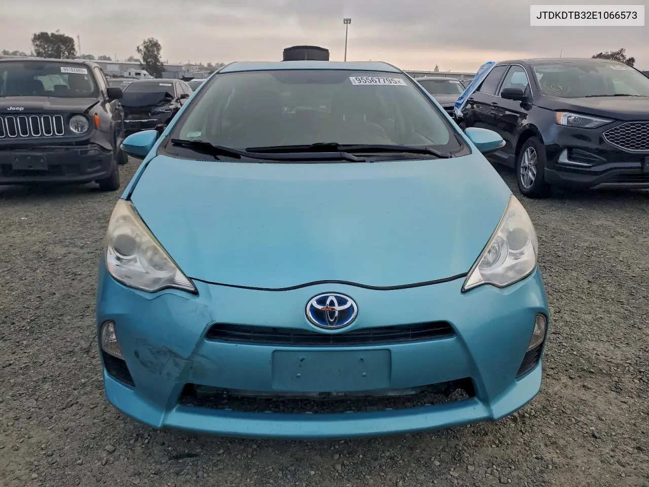 JTDKDTB32E1066573 2014 Toyota Prius C