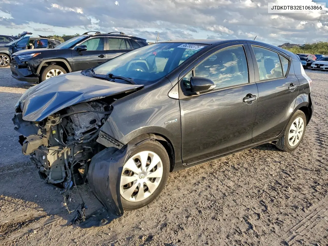 JTDKDTB32E1063866 2014 Toyota Prius C