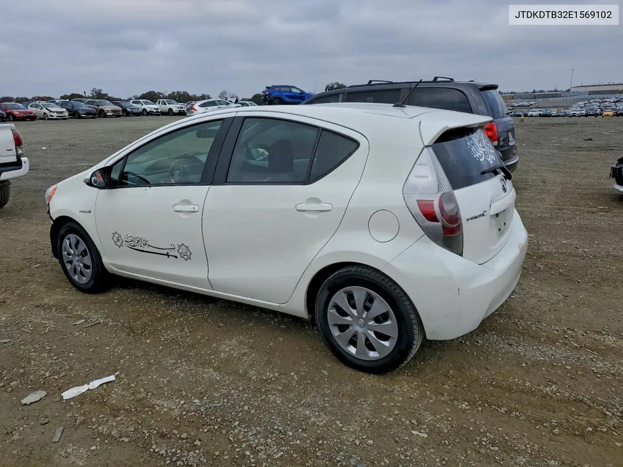 JTDKDTB32E1569102 2014 Toyota Prius C