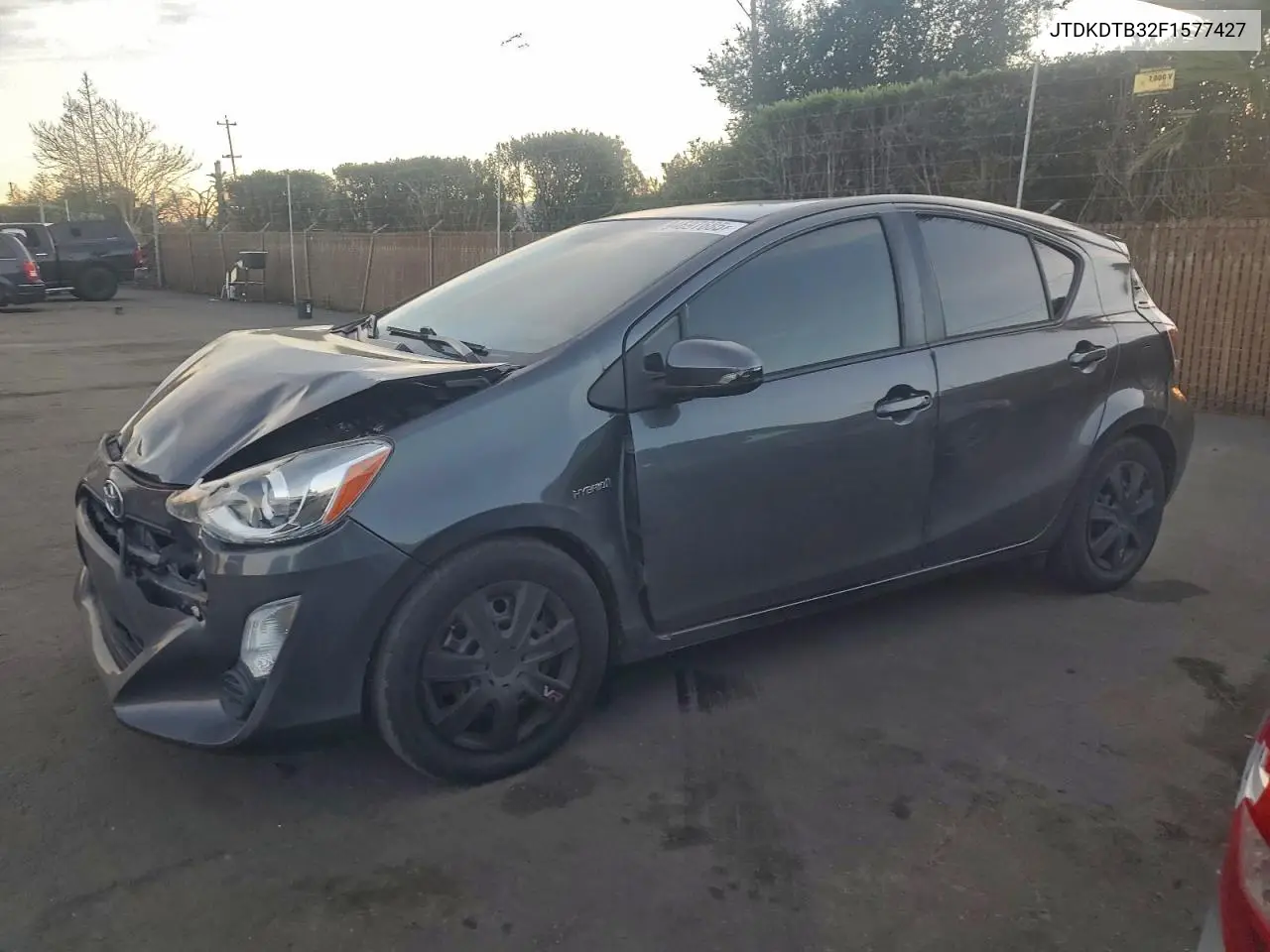 JTDKDTB32F1577427 2015 Toyota Prius C