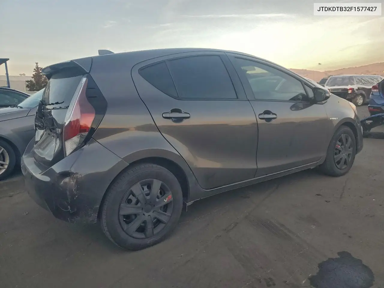 JTDKDTB32F1577427 2015 Toyota Prius C