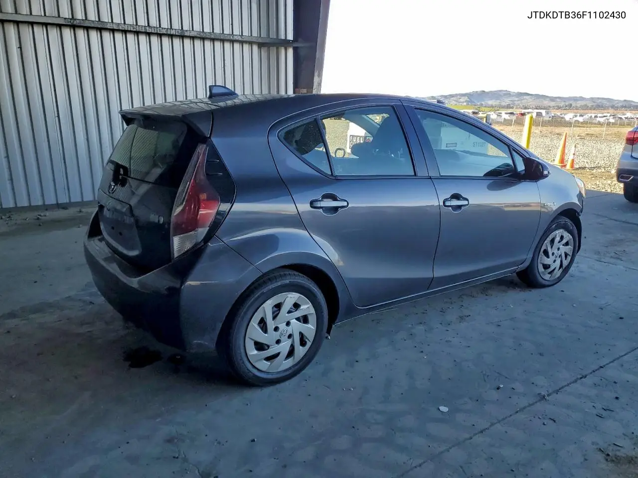 JTDKDTB36F1102430 2015 Toyota Prius C