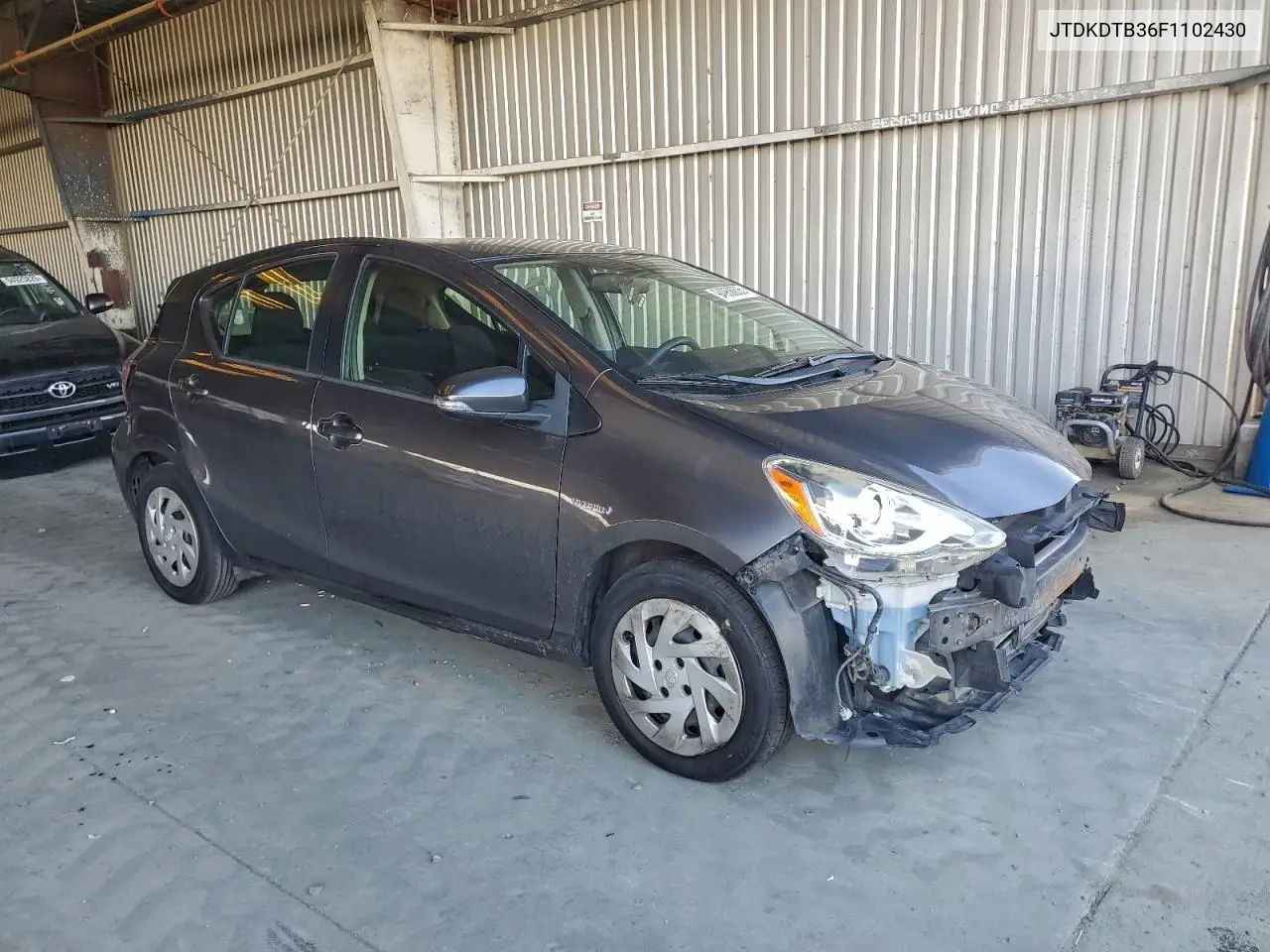 JTDKDTB36F1102430 2015 Toyota Prius C