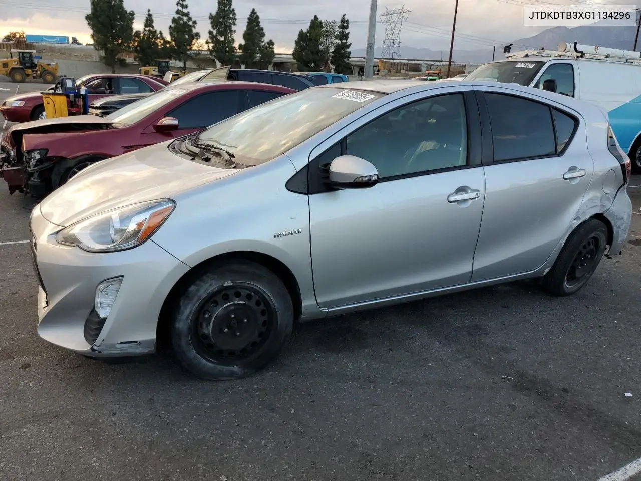 JTDKDTB3XG1134296 2016 Toyota Prius C