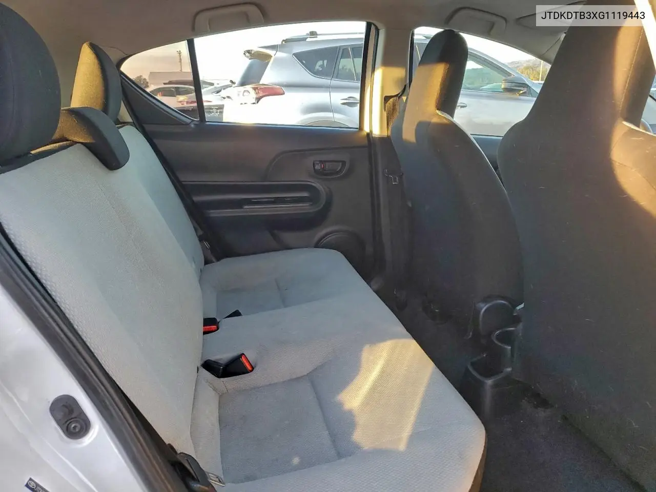 JTDKDTB3XG1119443 2016 Toyota Prius C