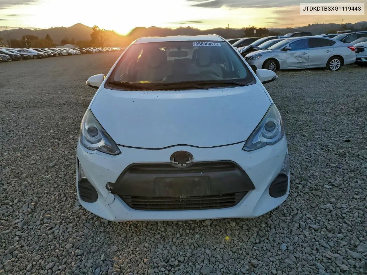 JTDKDTB3XG1119443 2016 Toyota Prius C