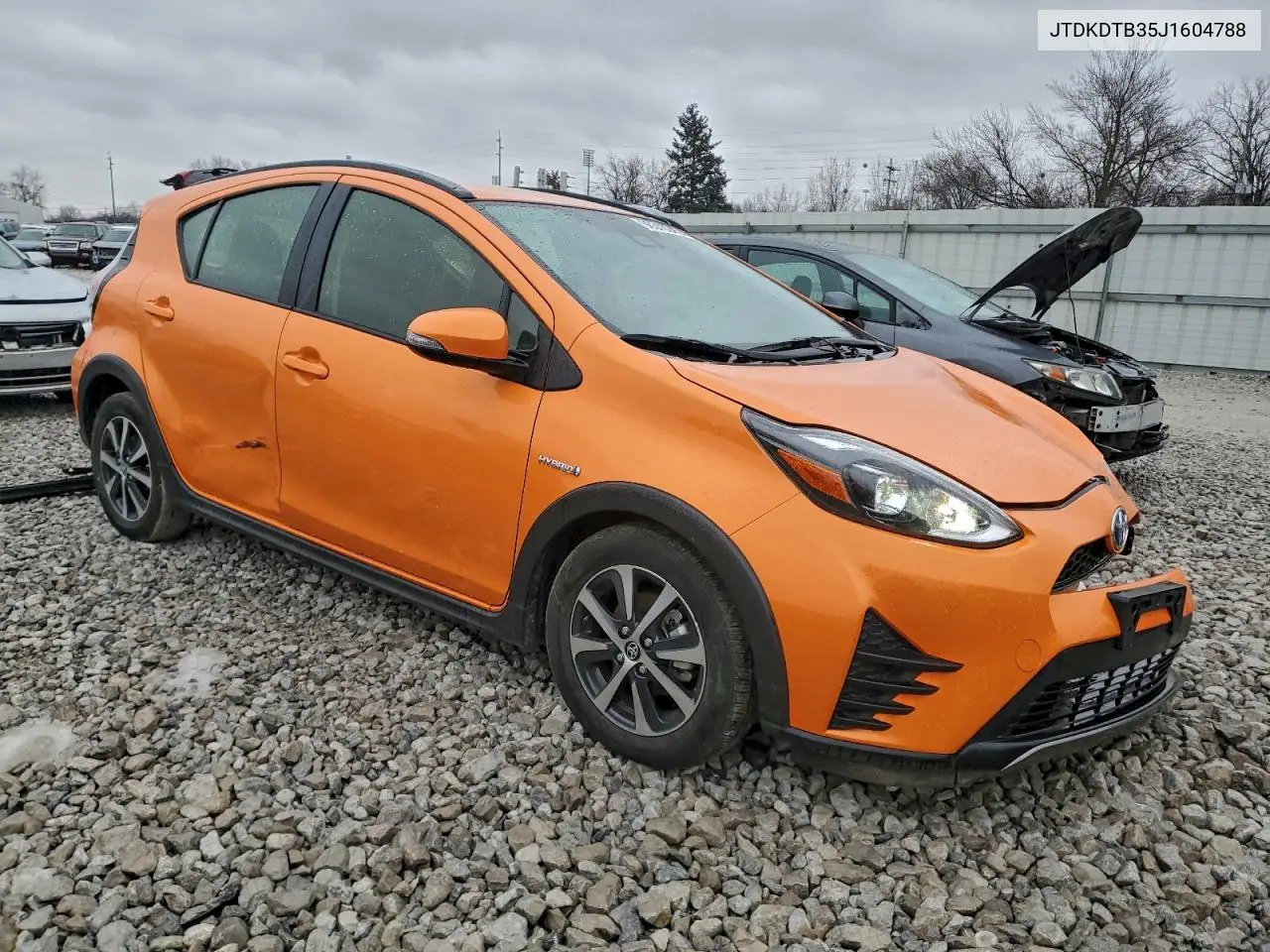 JTDKDTB35J1604788 2018 Toyota Prius C