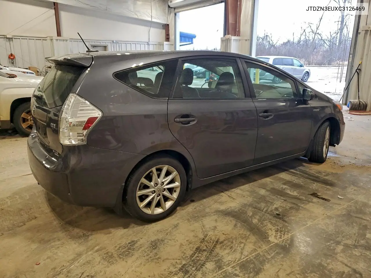 JTDZN3EUXC3126469 2012 Toyota Prius V