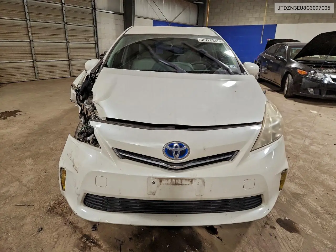JTDZN3EU8C3097005 2012 Toyota Prius V