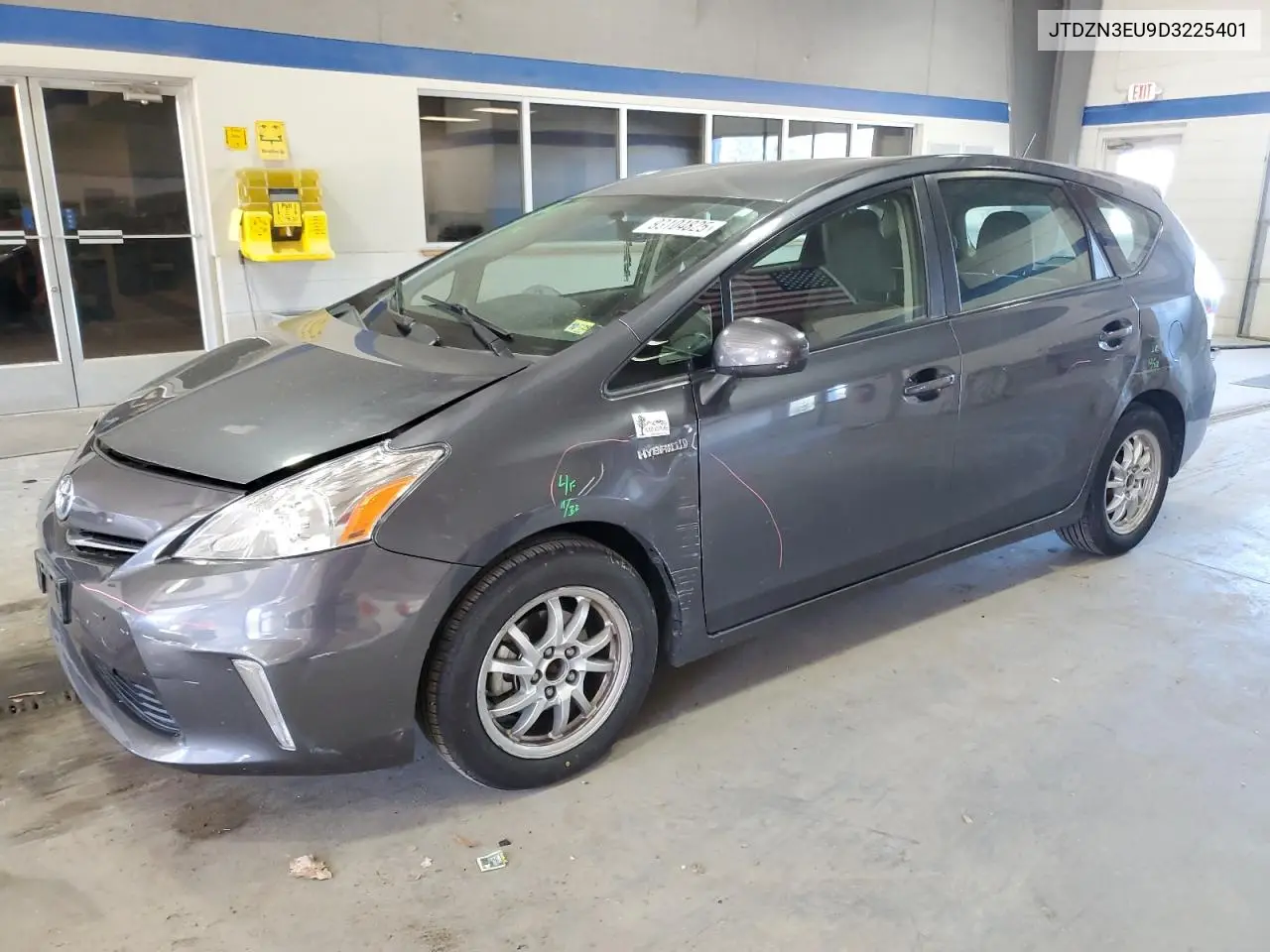 JTDZN3EU9D3225401 2013 Toyota Prius V