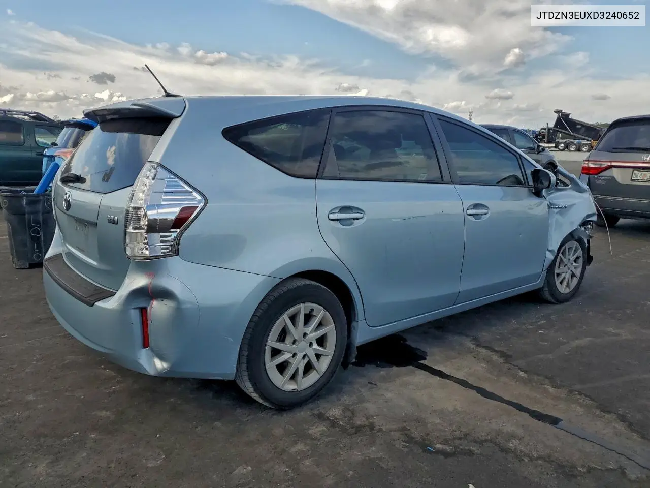 JTDZN3EUXD3240652 2013 Toyota Prius V