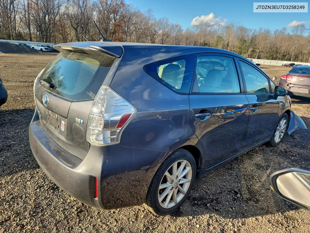 JTDZN3EU7D3258249 2013 Toyota Prius V