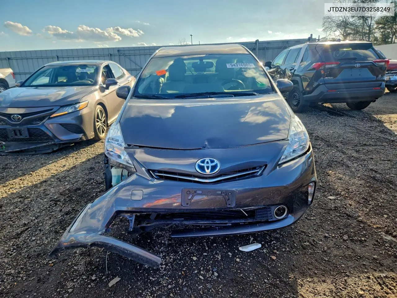 JTDZN3EU7D3258249 2013 Toyota Prius V
