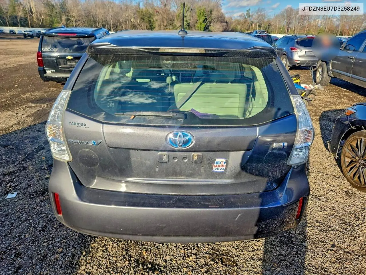 JTDZN3EU7D3258249 2013 Toyota Prius V