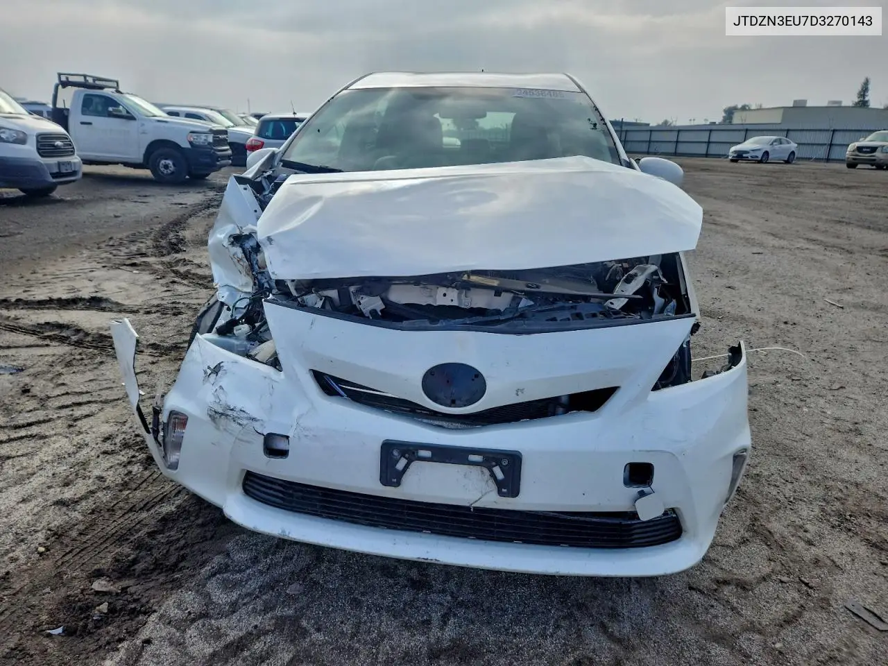 JTDZN3EU7D3270143 2013 Toyota Prius V Three