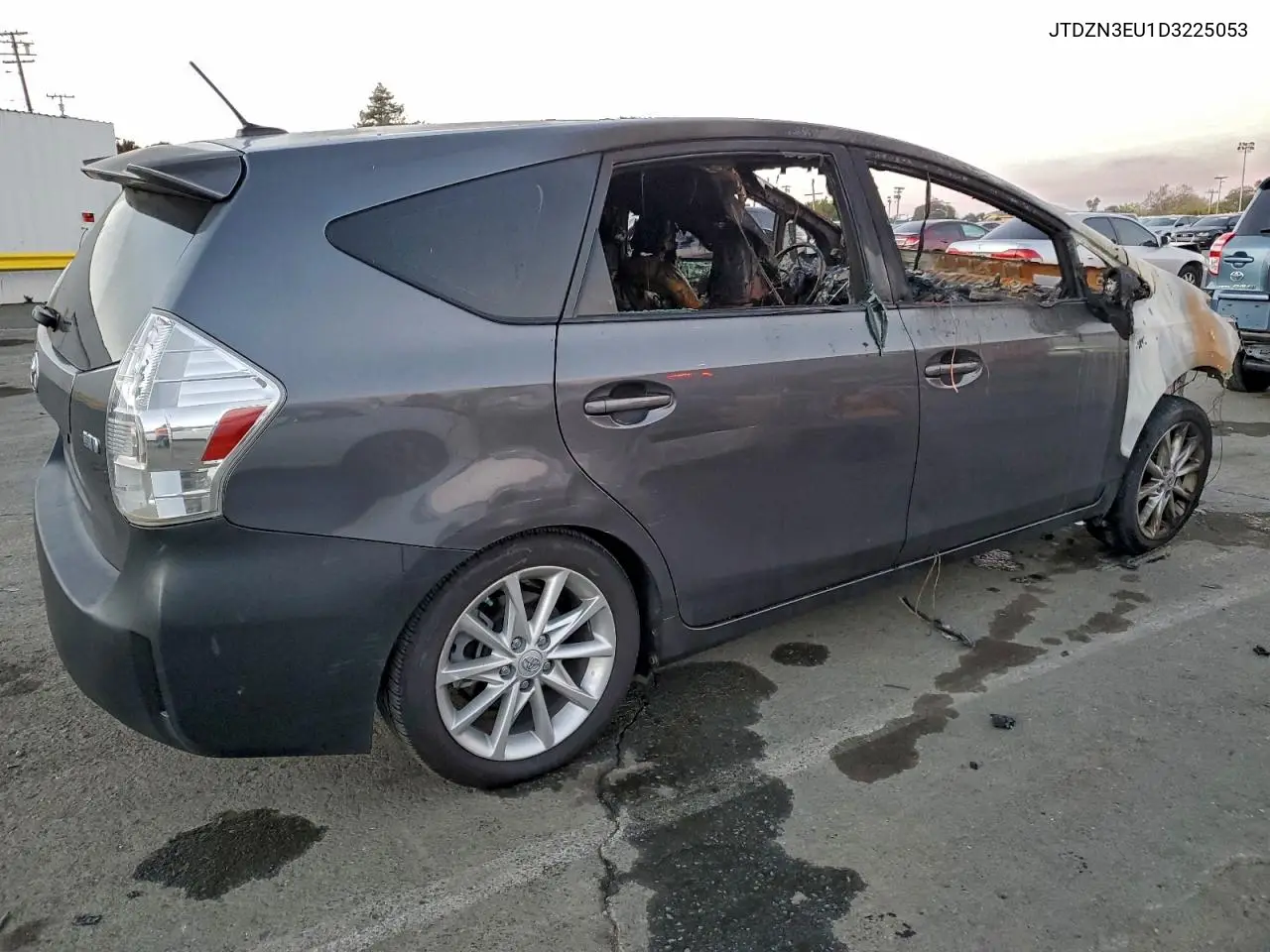 JTDZN3EU1D3225053 2013 Toyota Prius V