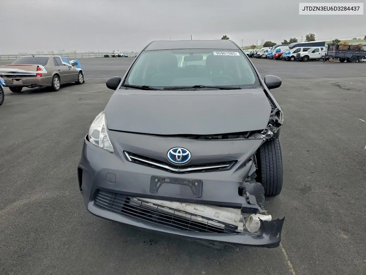 JTDZN3EU6D3284437 2013 Toyota Prius V