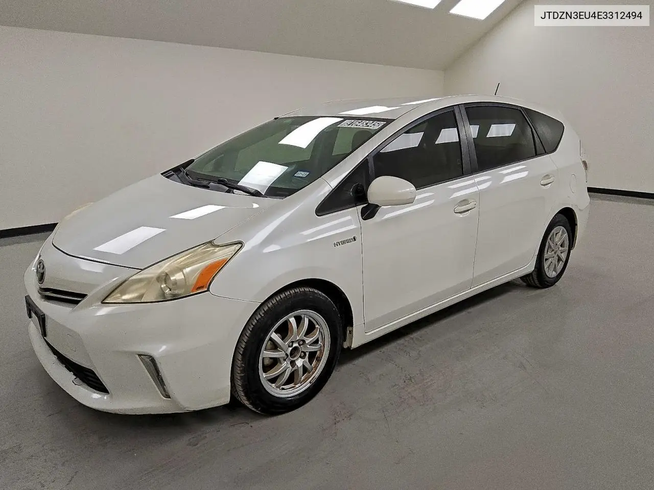 JTDZN3EU4E3312494 2014 Toyota Prius V