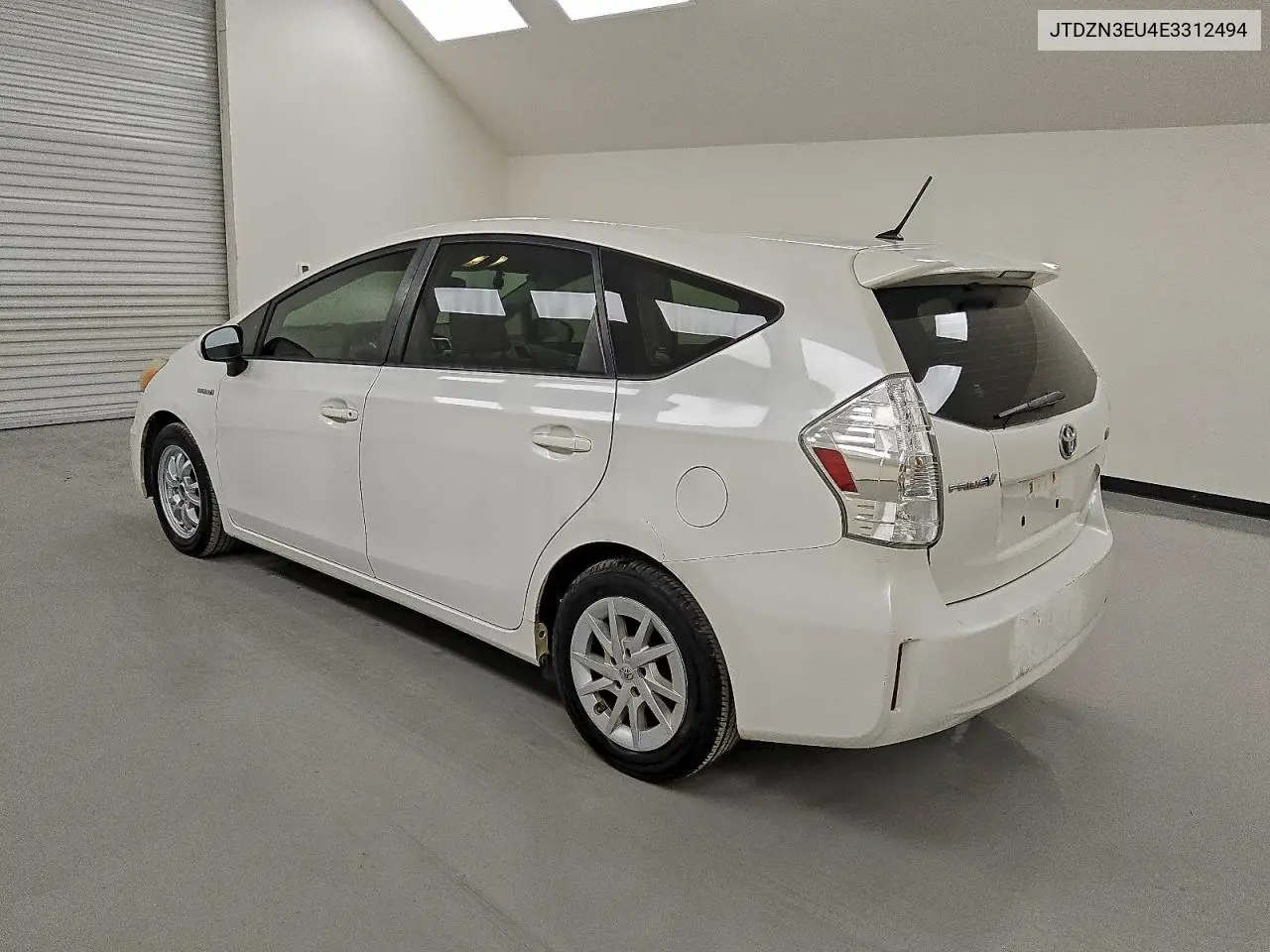 JTDZN3EU4E3312494 2014 Toyota Prius V