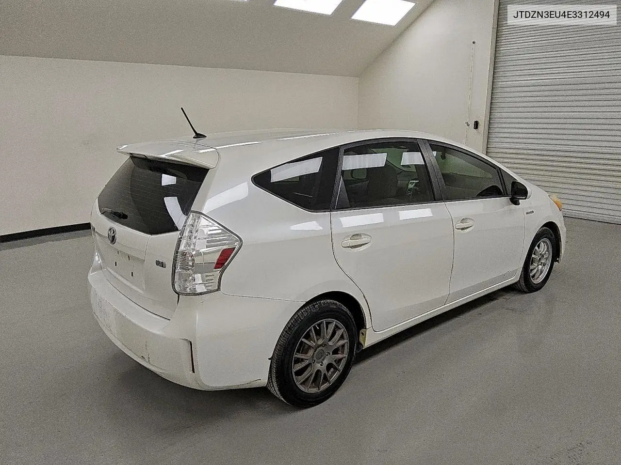 JTDZN3EU4E3312494 2014 Toyota Prius V