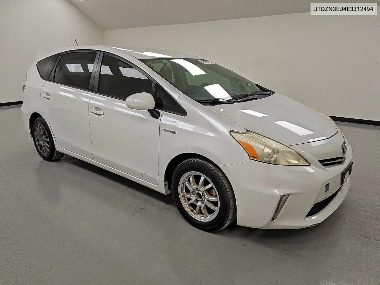 JTDZN3EU4E3312494 2014 Toyota Prius V