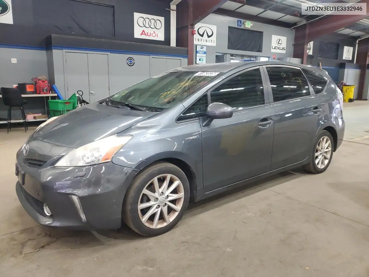 JTDZN3EU3E3332946 2014 Toyota Prius V