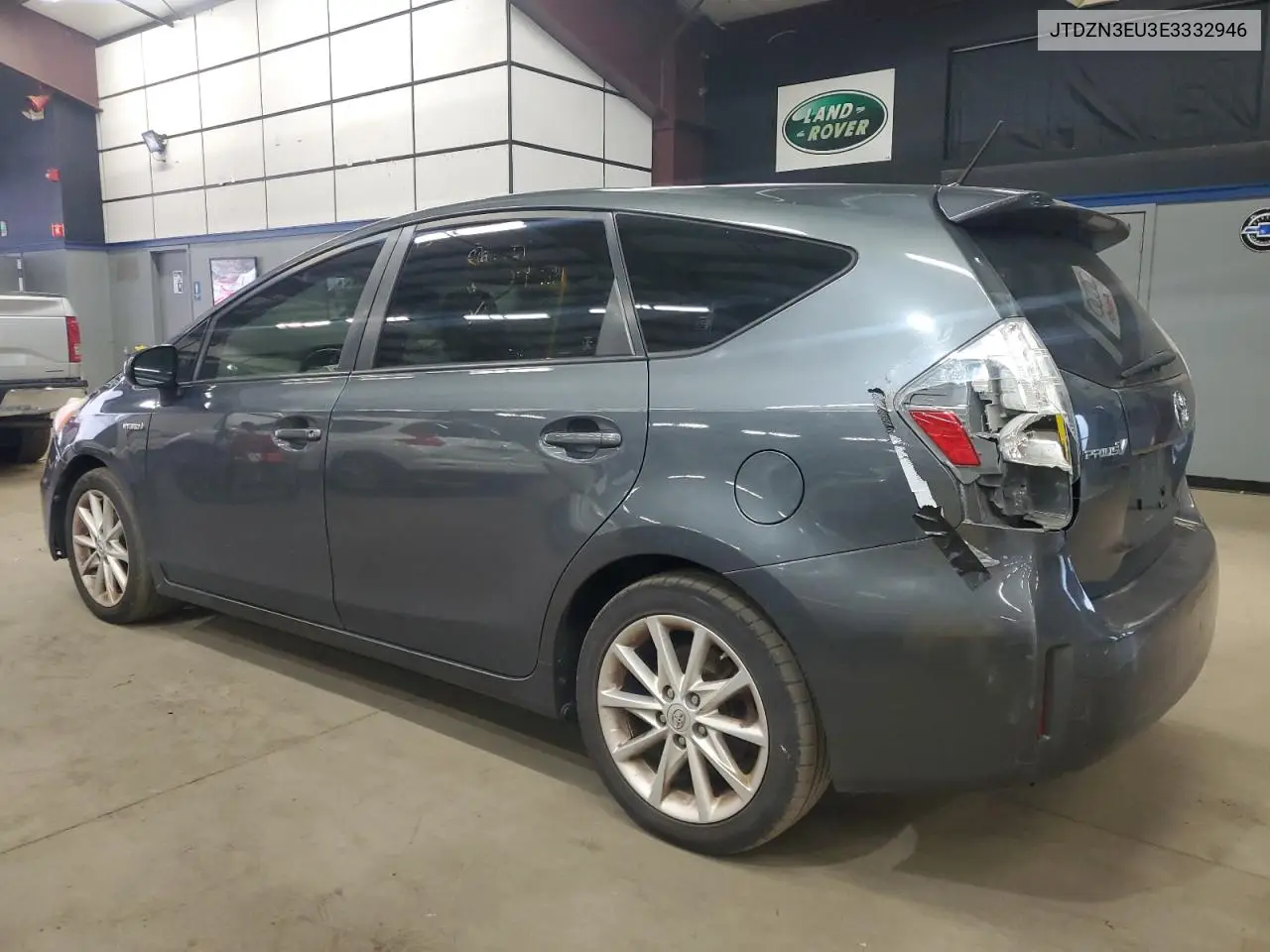 JTDZN3EU3E3332946 2014 Toyota Prius V