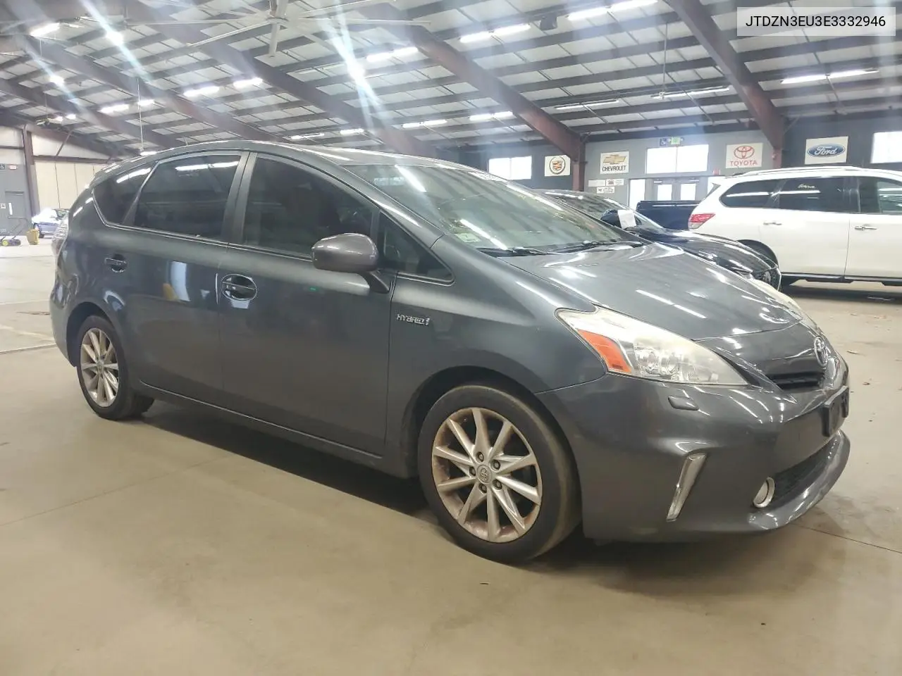 JTDZN3EU3E3332946 2014 Toyota Prius V