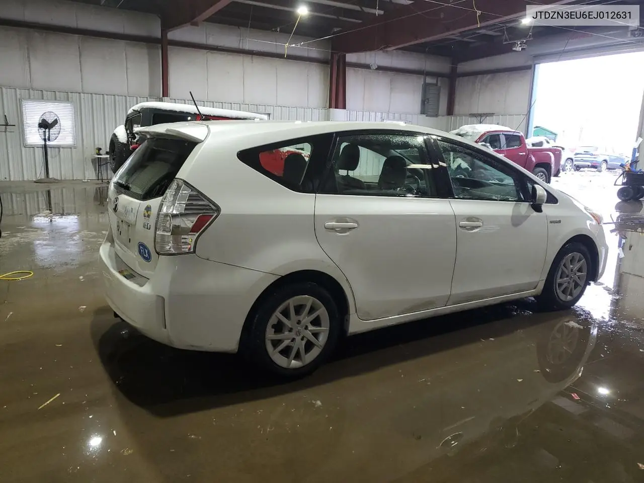 JTDZN3EU6EJ012631 2014 Toyota Prius V