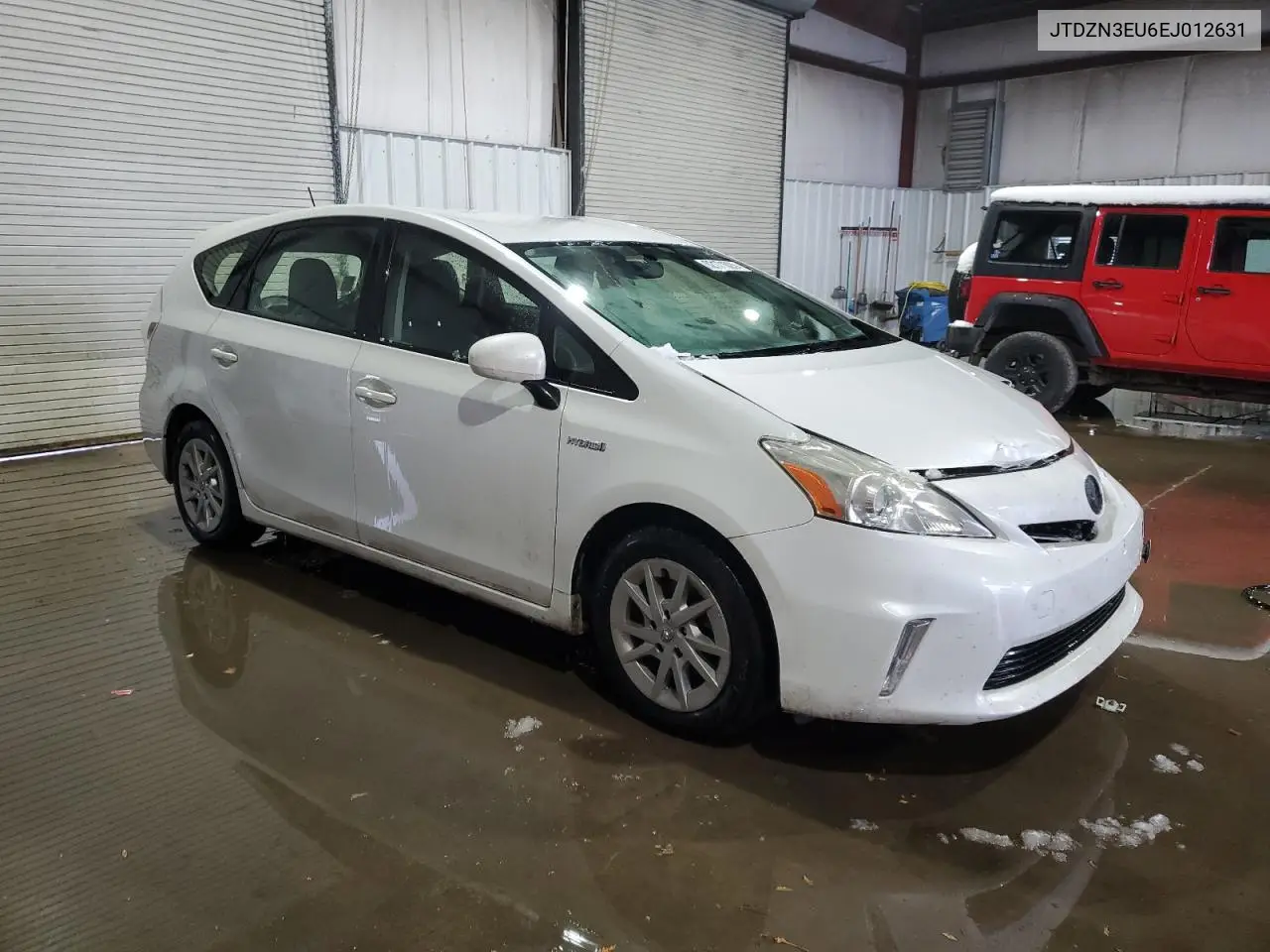 JTDZN3EU6EJ012631 2014 Toyota Prius V