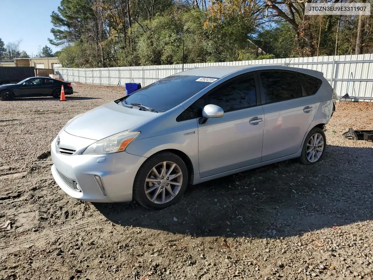 JTDZN3EU9E3311907 2014 Toyota Prius V