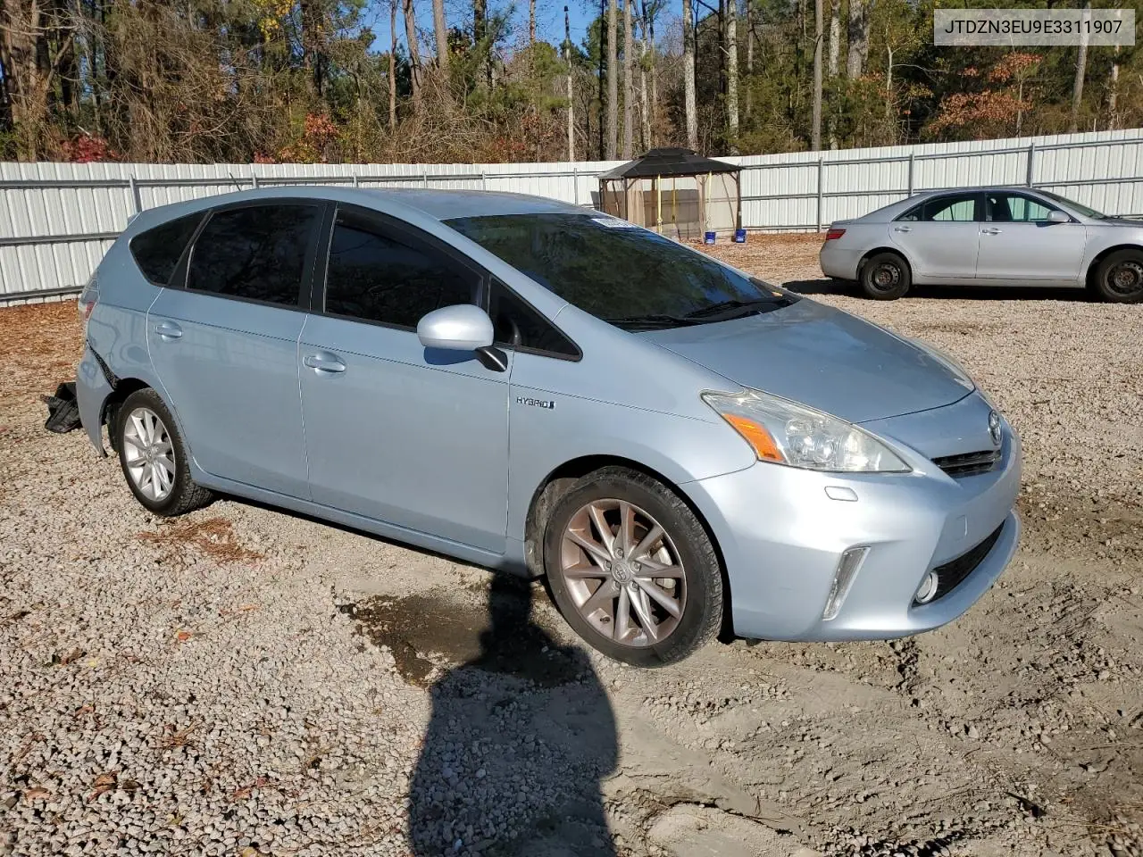 JTDZN3EU9E3311907 2014 Toyota Prius V