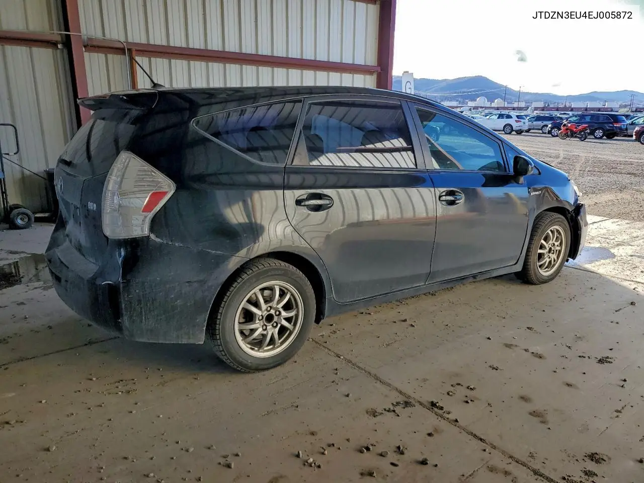 JTDZN3EU4EJ005872 2014 Toyota Prius V