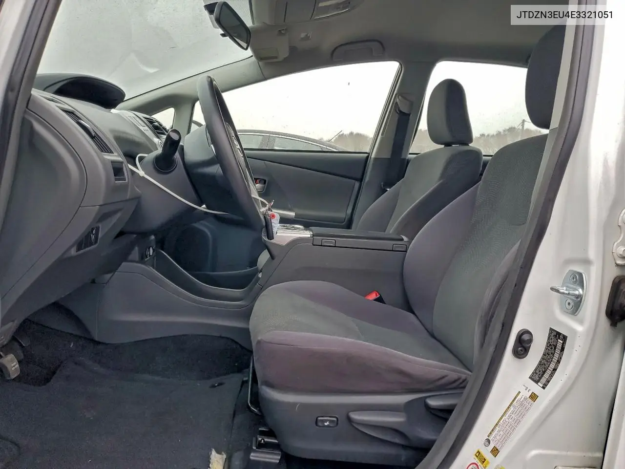 JTDZN3EU4E3321051 2014 Toyota Prius V