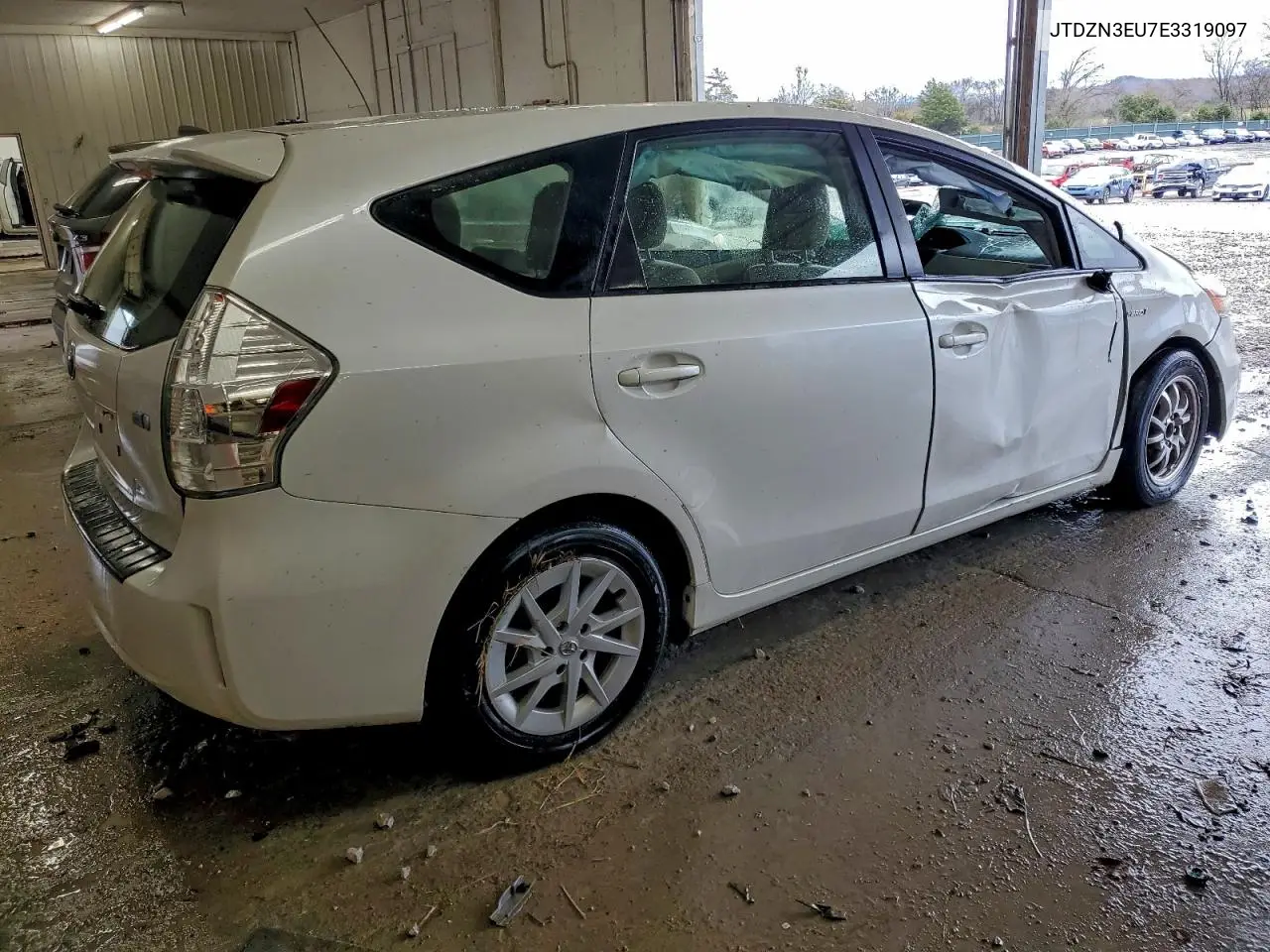 JTDZN3EU7E3319097 2014 Toyota Prius V