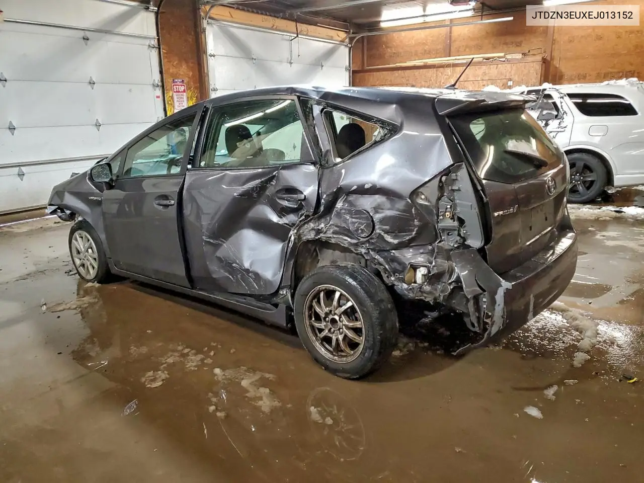 JTDZN3EUXEJ013152 2014 Toyota Prius V