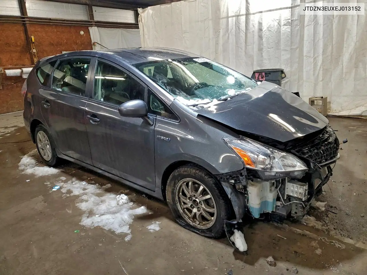 JTDZN3EUXEJ013152 2014 Toyota Prius V