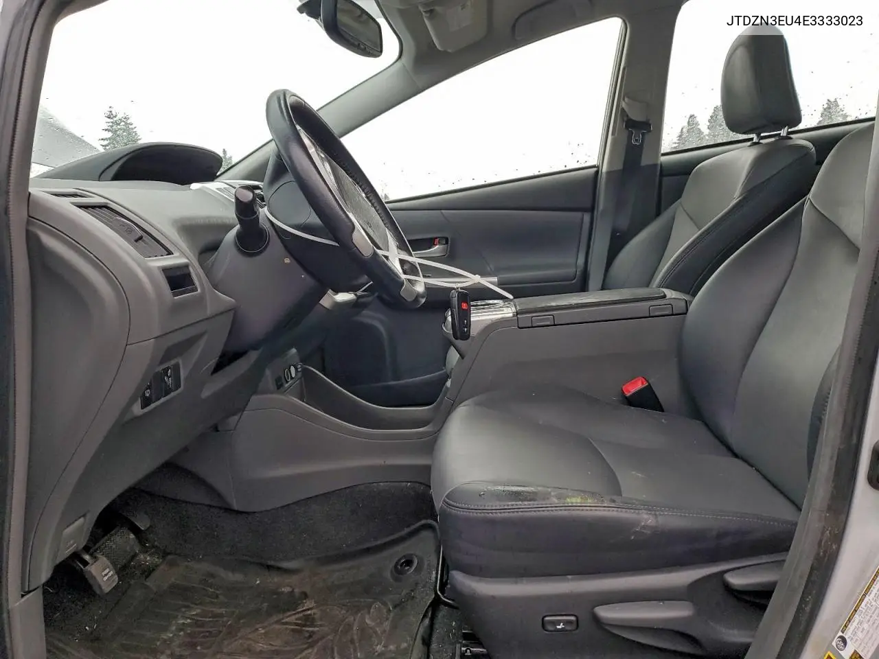 JTDZN3EU4E3333023 2014 Toyota Prius V