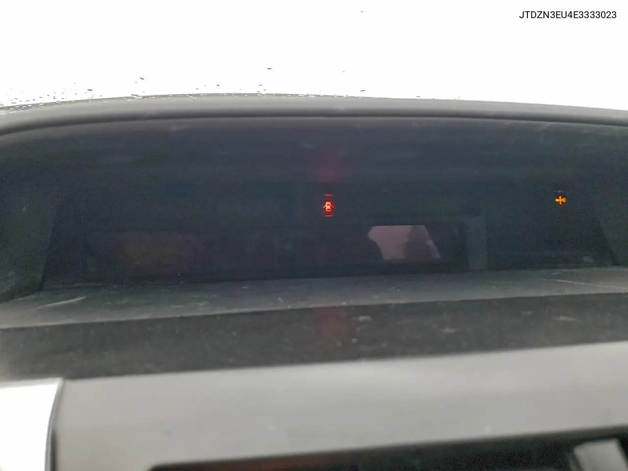 JTDZN3EU4E3333023 2014 Toyota Prius V