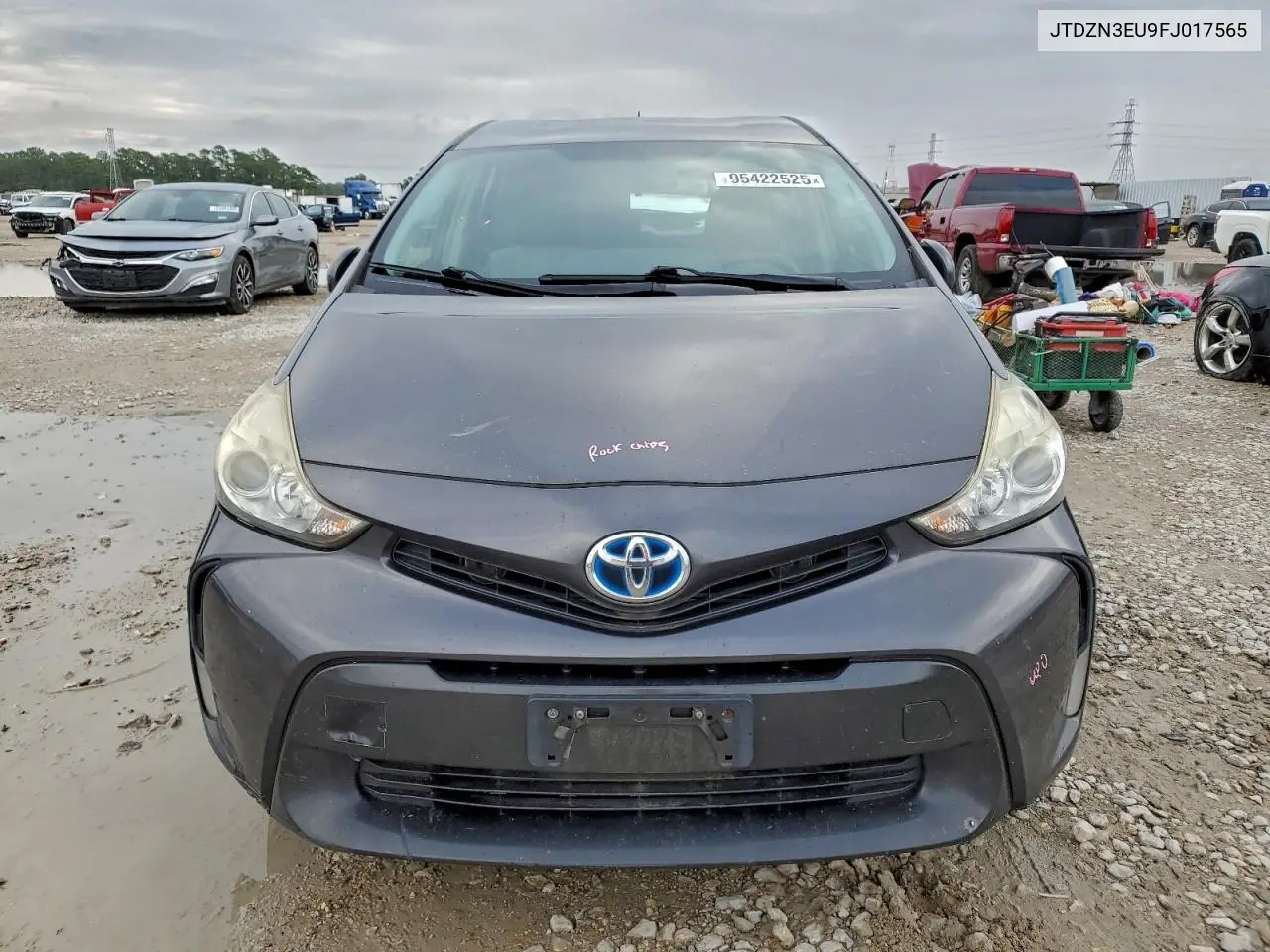 JTDZN3EU9FJ017565 2015 Toyota Prius V