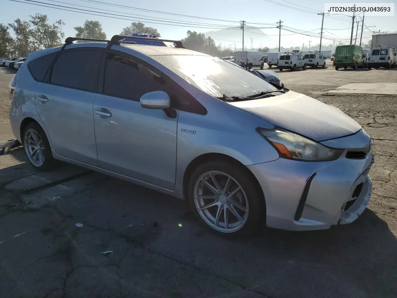 JTDZN3EU3GJ043693 2016 Toyota Prius V