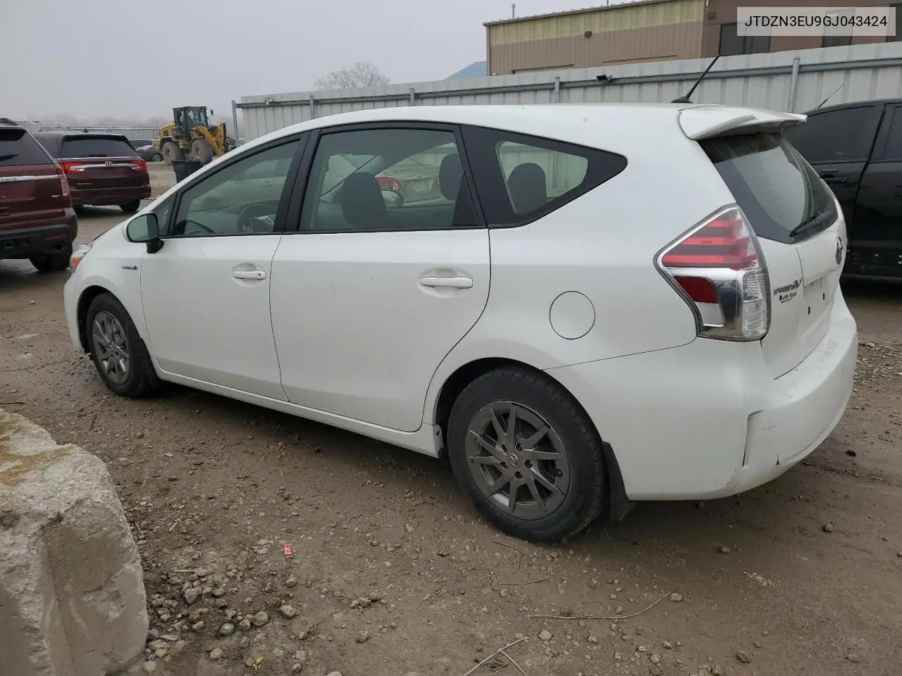 JTDZN3EU9GJ043424 2016 Toyota Prius V