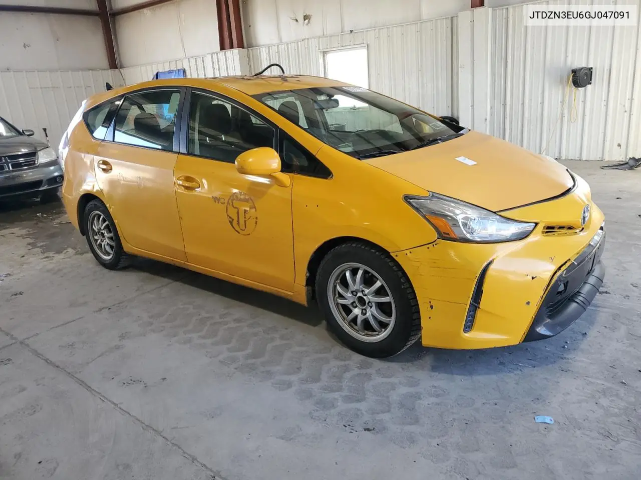 JTDZN3EU6GJ047091 2016 Toyota Prius V