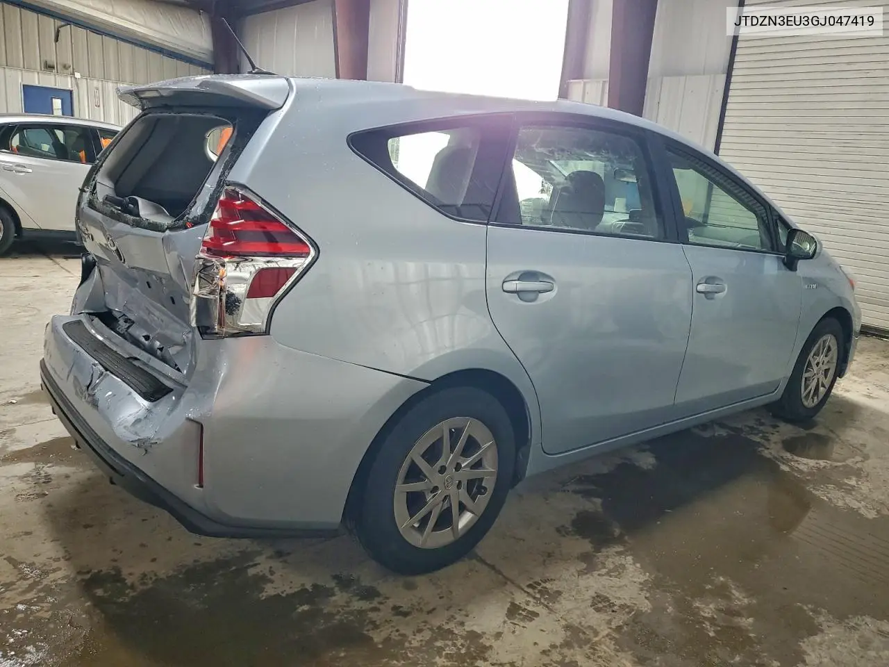 JTDZN3EU3GJ047419 2016 Toyota Prius V