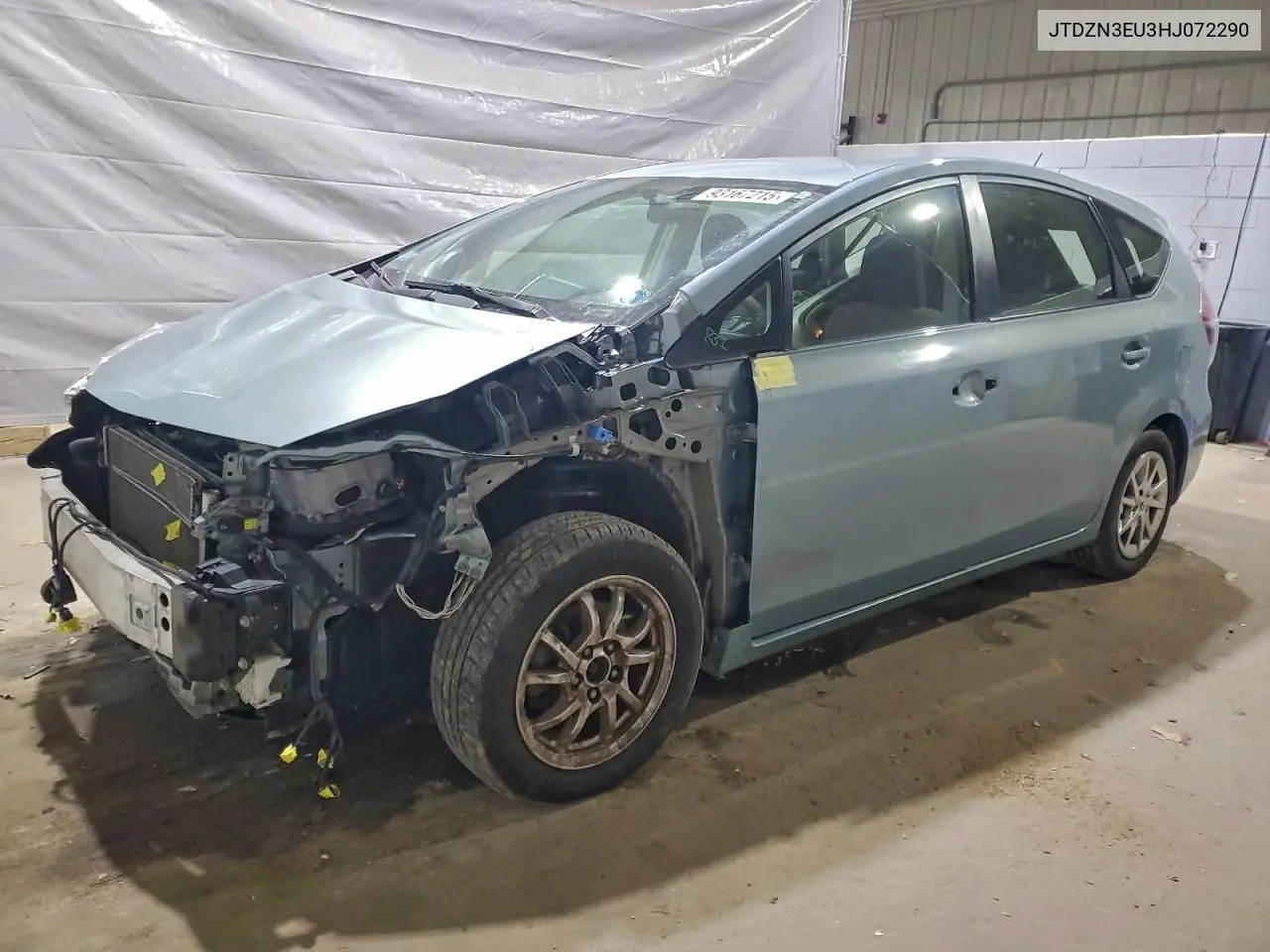 JTDZN3EU3HJ072290 2017 Toyota Prius V
