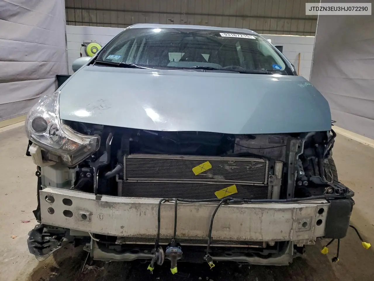 JTDZN3EU3HJ072290 2017 Toyota Prius V