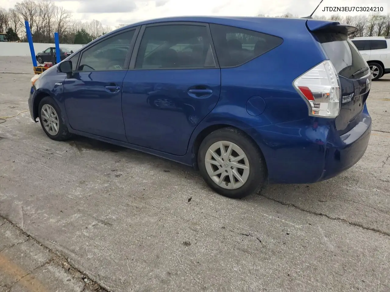 JTDZN3EU7C3024210 2012 Toyota Prius V Three